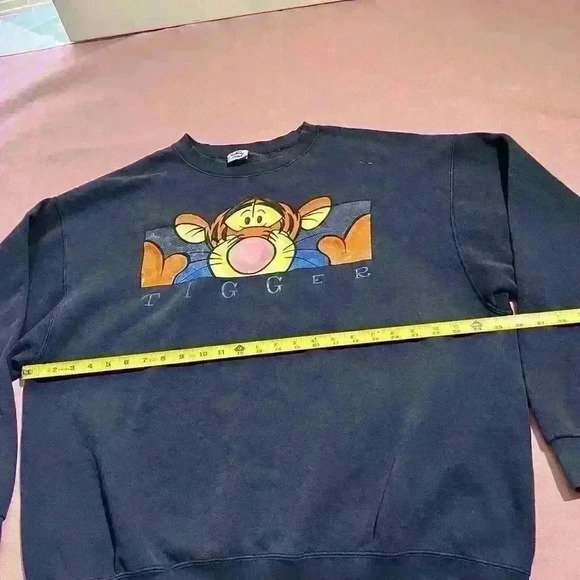 Vintage Disney Store TIGGER 90s Winnie The Pooh Sweatshirt Sweater Pullover - Picture 6 of 10